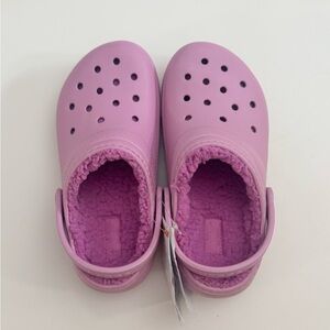 CROCS Kids Lavender Fleece Lined Classic clogs size 1